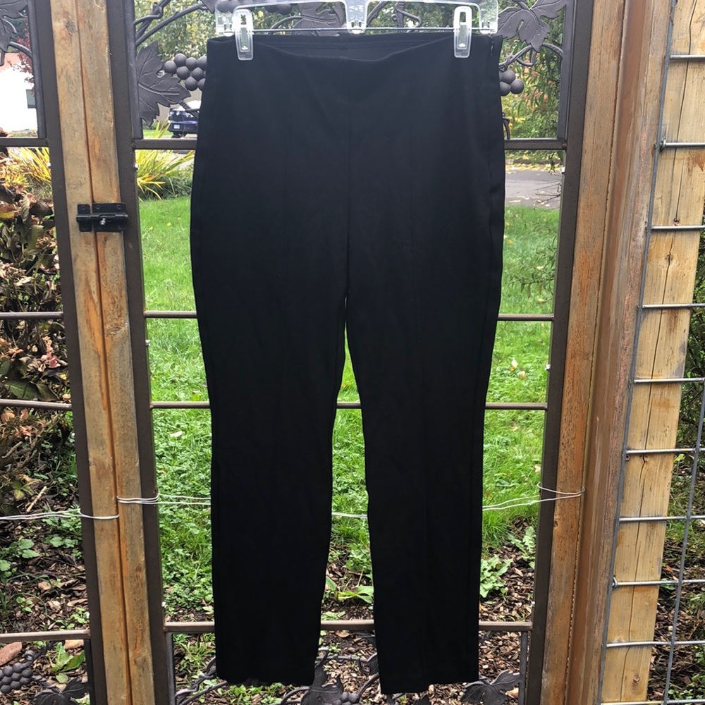 Chico’s black heavyweight pull on style pants with zipper size 0/4